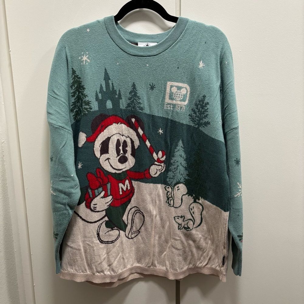Walt Disney World Sz Medium Christmas 2022 Spirit Jersey Holiday Mickey Mouse